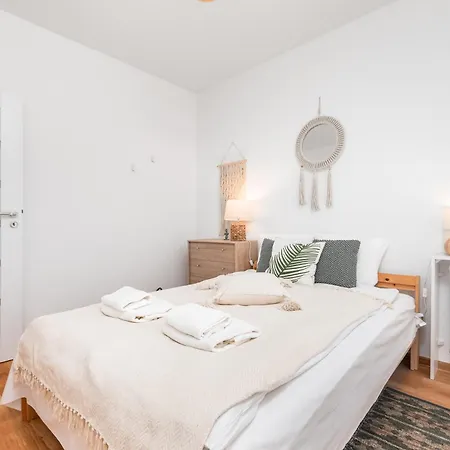 Apartment Sokolowska 9 *